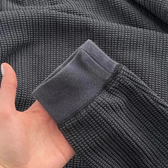 KUWALLATEE/ Grey waffle knit hoodie/ Size US L - Picture 6 of 12